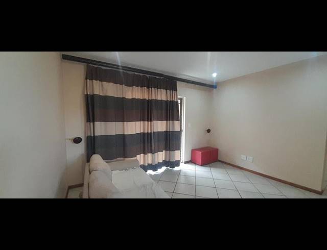 2 BEDROOM PROPERTY TO RENT IN MONAVONI